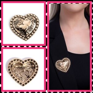 2/$10 Paparazzi A Breath of Fresh Romance - Gold Brooch